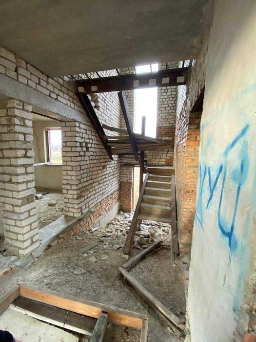 Продаж будинку - коробки біля Блакитного озера в Могилівці!