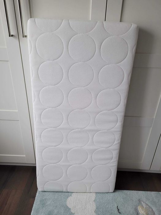 Materac piankowy do łóżeczka Ikea SKÖNAST, 60x120x8 cm