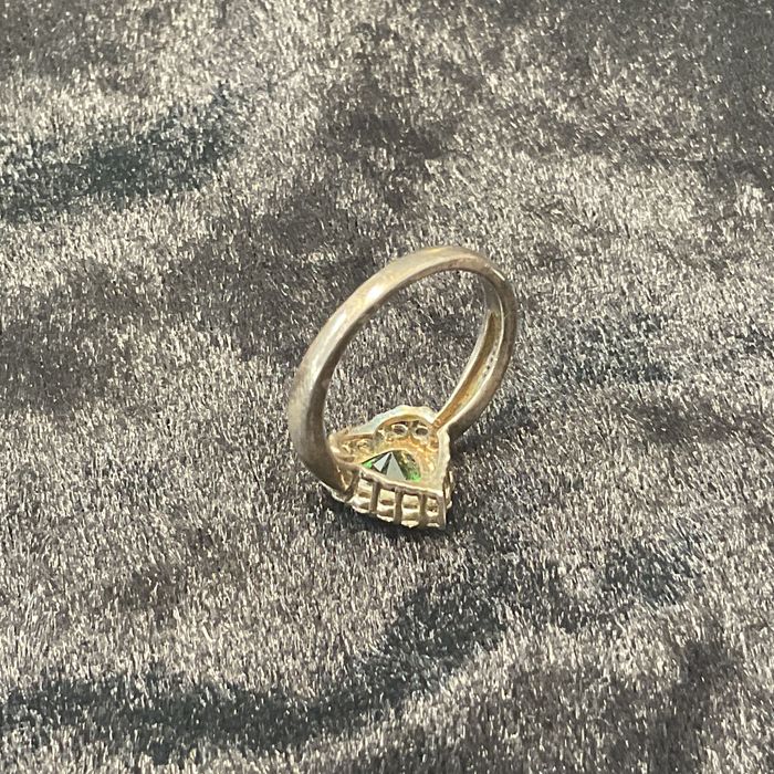 Anel prata 925 coração ,p verde    15,5 m