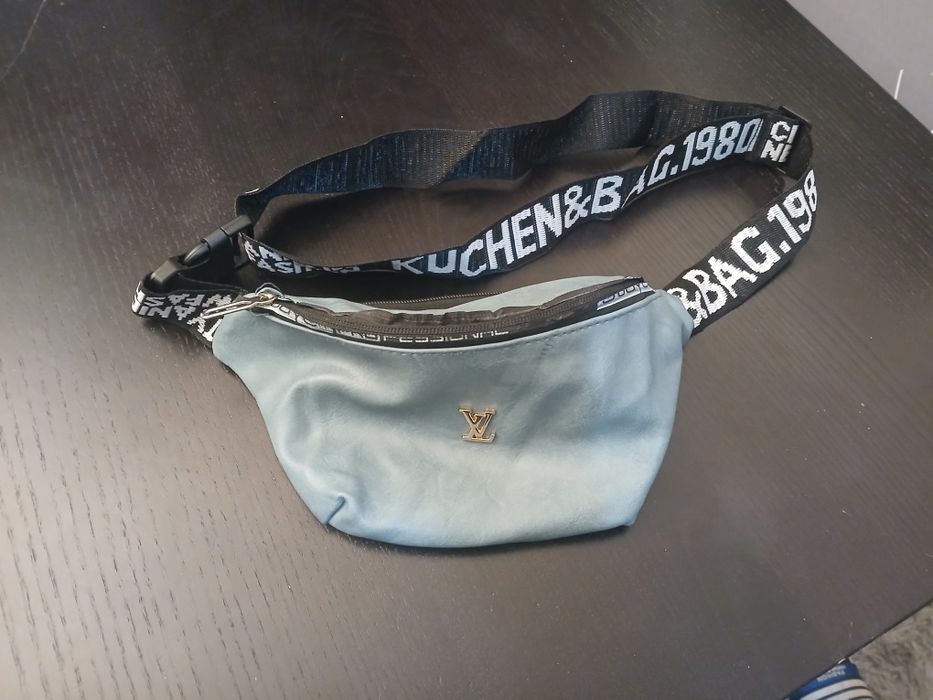 Malas semi novas algumas nunca usadas