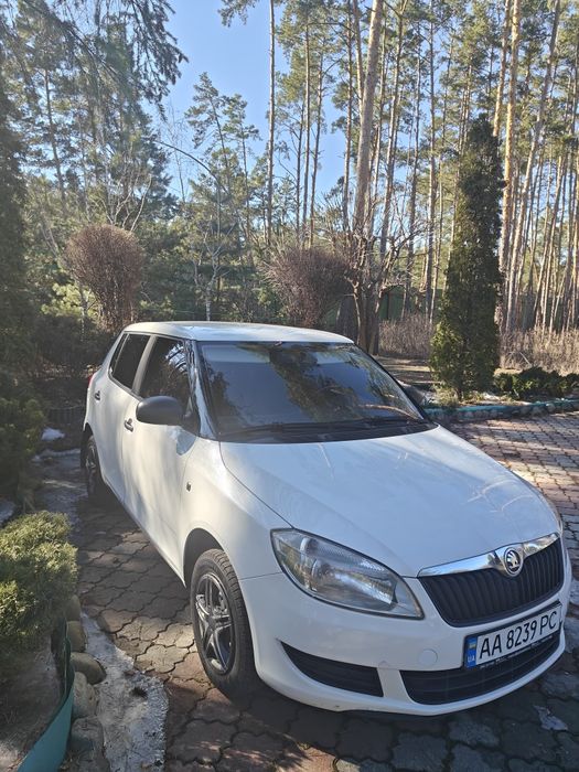 Срочно!Шкода Фабия ,автомобиль в хорошем состоянии