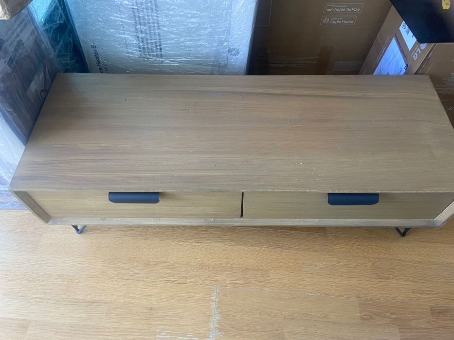 Mesa de TV / de apoio/ Area