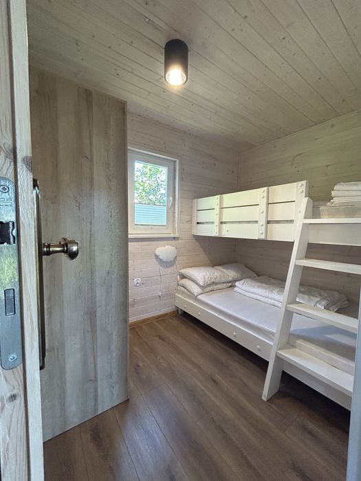 Domki nad morzem , noclegi , parking,plac zabaw,,Milka Ustka