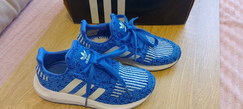 Кросівки Adidas на хлопчика 29-30р.