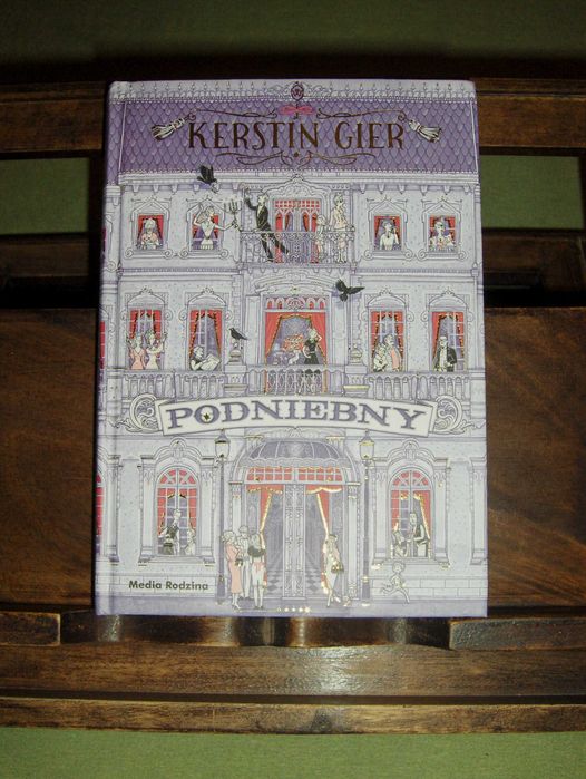 KERSTIN GIER PODNIEBNY