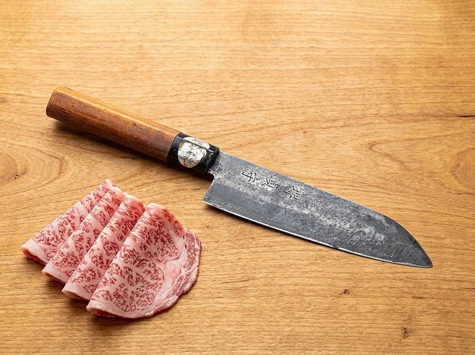 Japoński Nóż Ręcznie Kuty Santoku Sakai Sadamoru Stal Węglowa 170mm