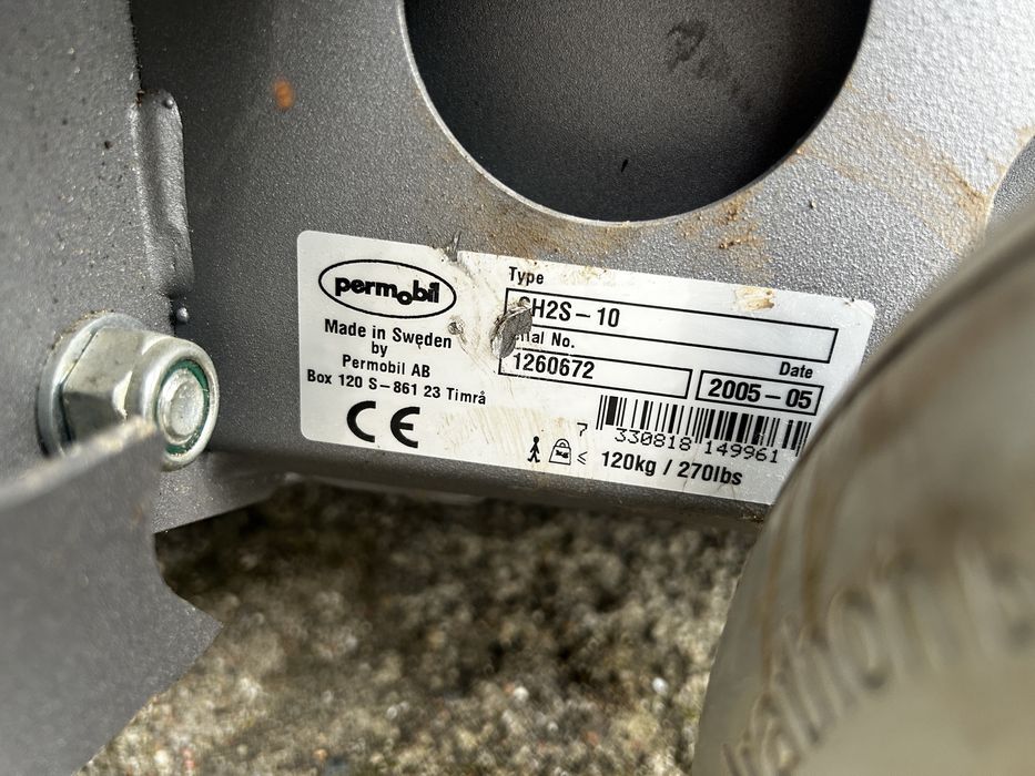 elektryczny wózek inwalidzki Permobil Chairman 2S karbon