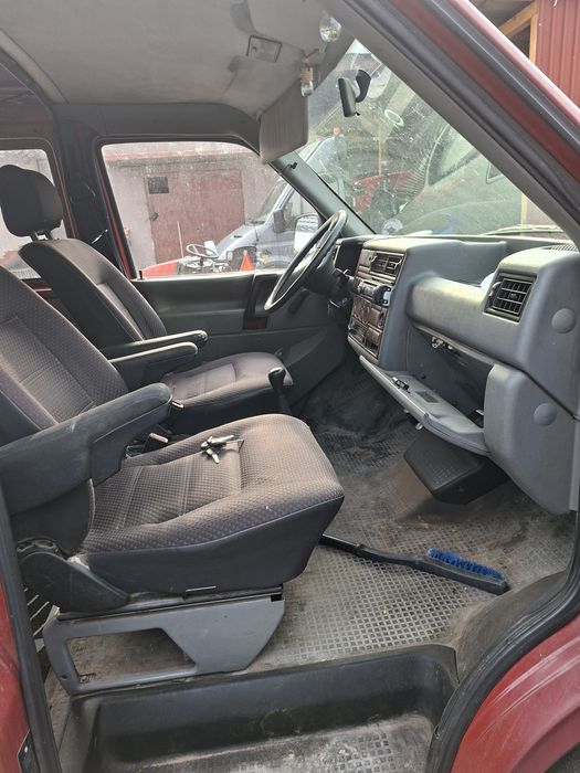 Sprzedam Volkswagen transporter 2,4D