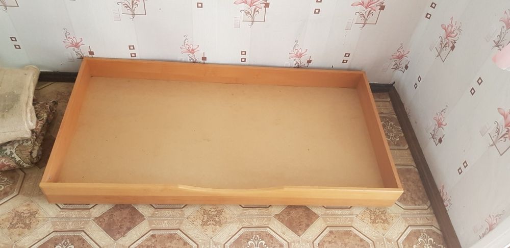 Шухляда  під ліжко