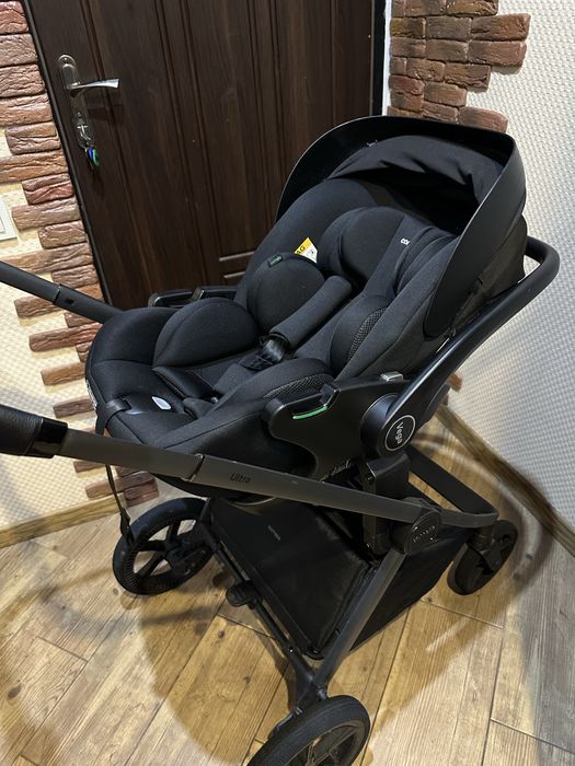 Розкладне автокрісло для немовля Carrello Vega