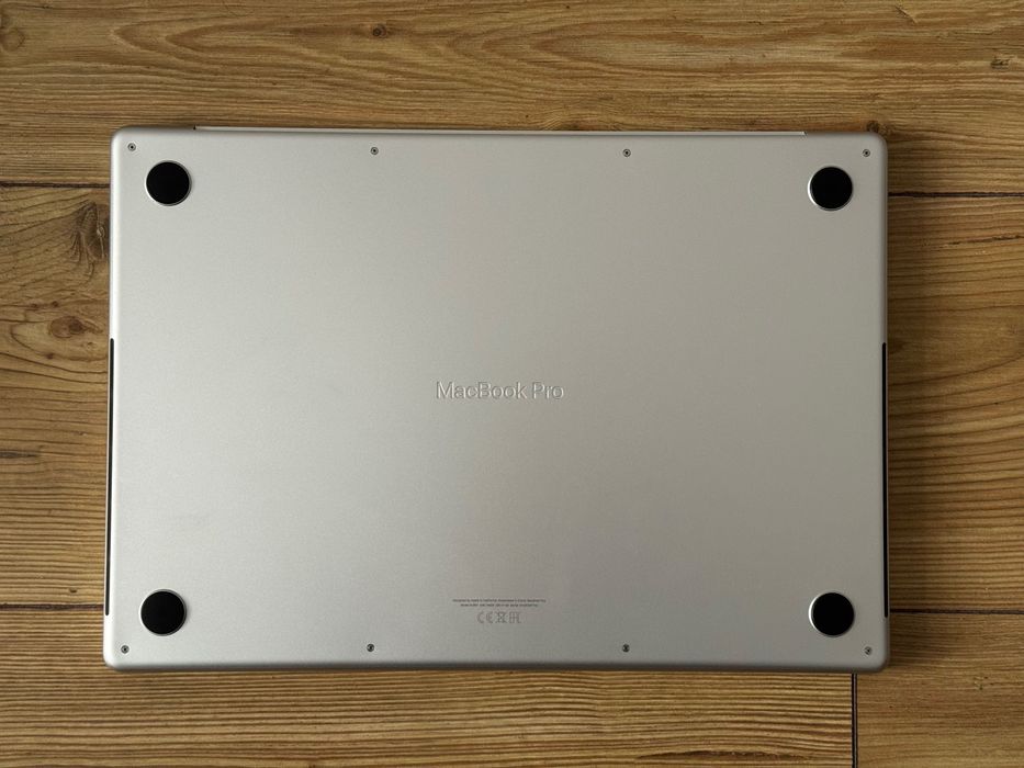 Macbook Pro 16 inch M3 Pro