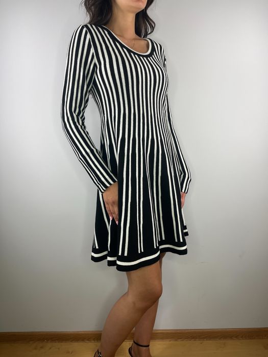 Czarna biała sukienka dzianinowa sukienka w paski Bonprix rozmiar 36 S