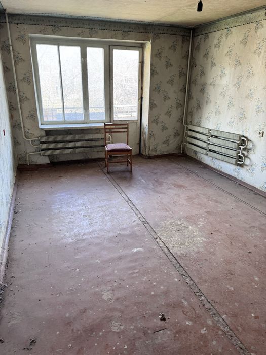 Продаж квартири без ремонту