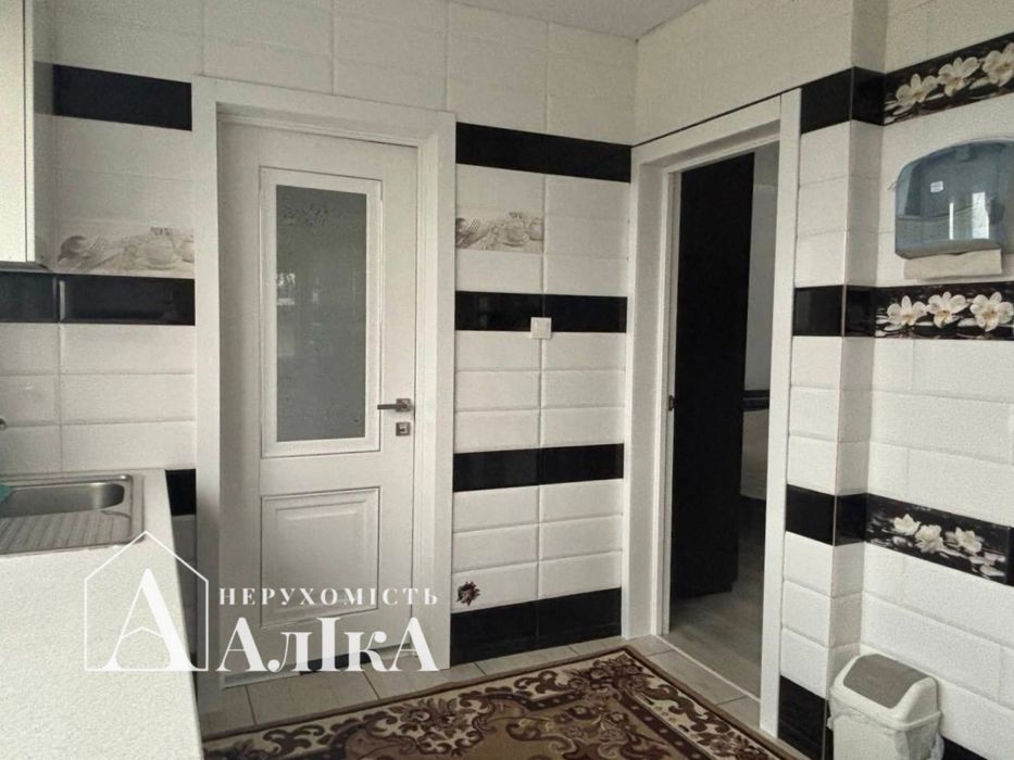 Продам будинок на березі річки Дністер