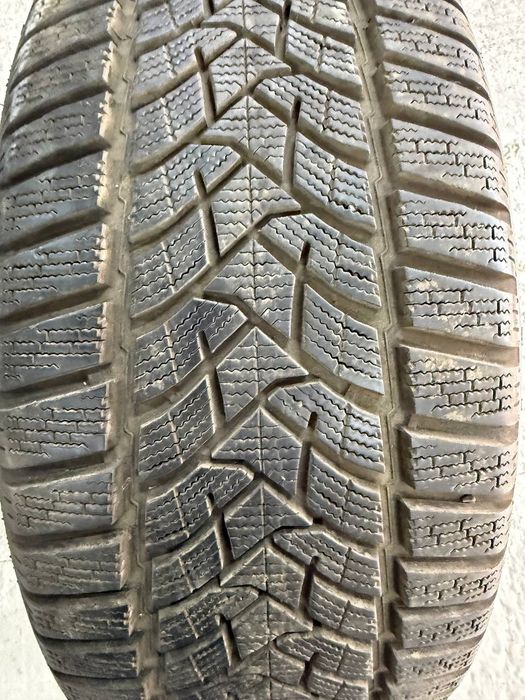 235/45/18 Dunlop Winter Sport 5