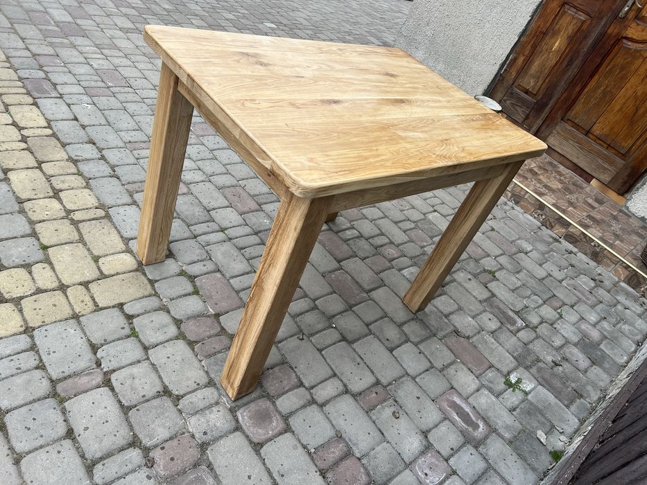 Продам дубовий стіл