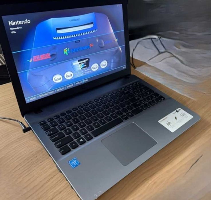 Laptop Ausus VivoBook Max R541N Windows 10 bateria ok
