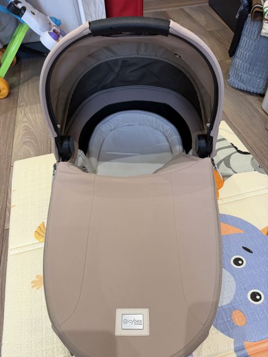 люлюка бежева mios не була на вулиці cybex mios , Після  хімчистки, додається дощивик!
