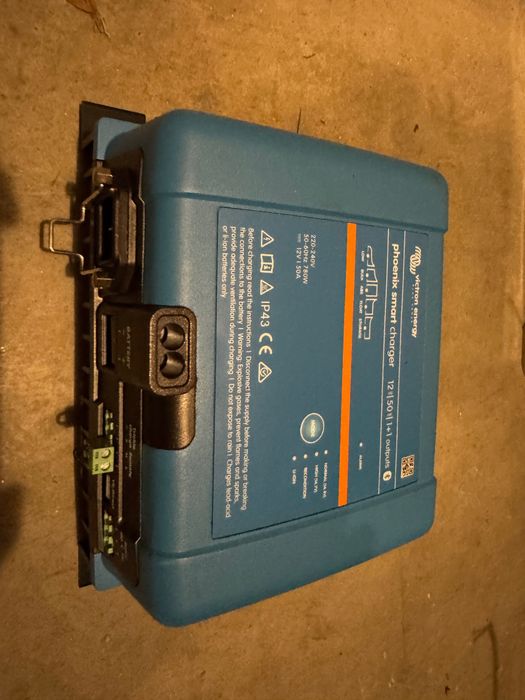Ładowarka Victron Energy Phoenix Charger 12/50 1+1 12V 50A