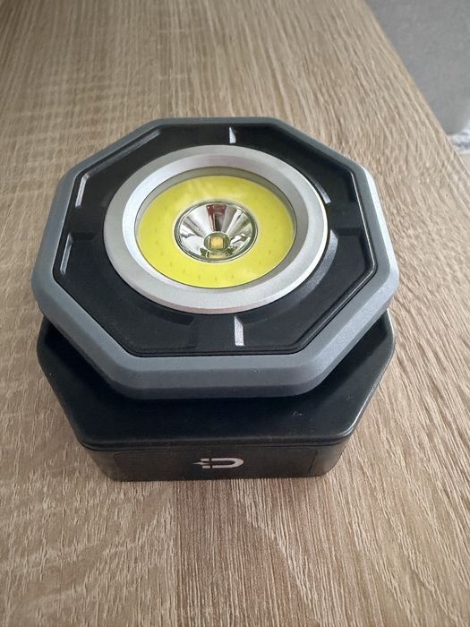 Nowy halogen z aku usb C magnes
