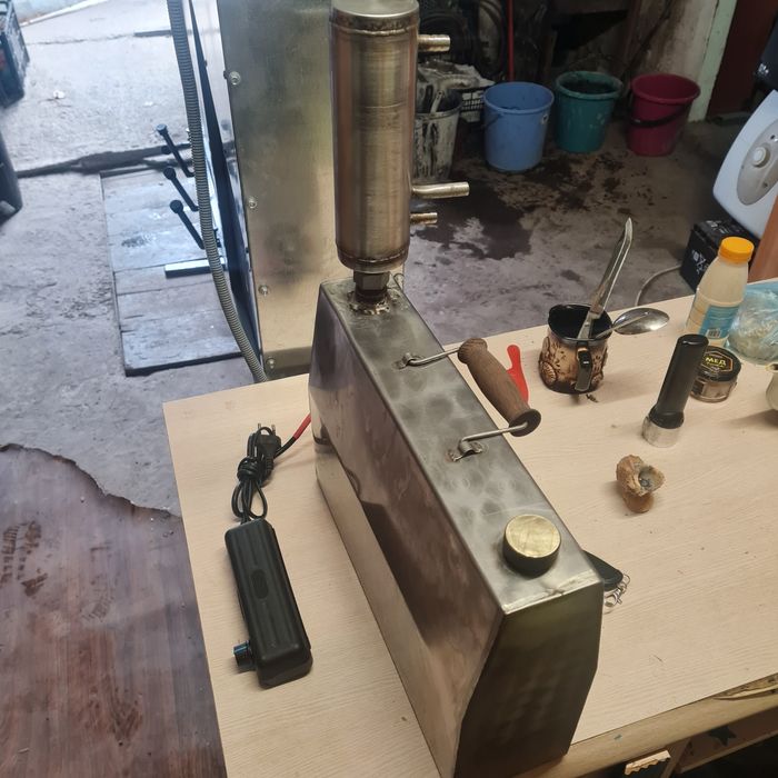 Дистилятор новий