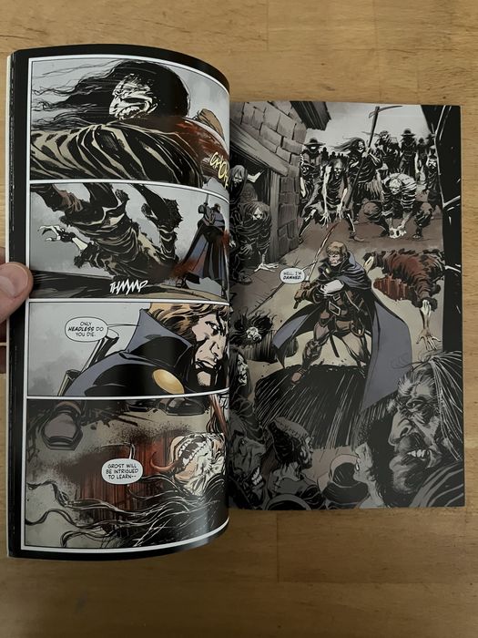 Captain Kronos Vampire Hunter + Zombie Survival Guide + Wytches