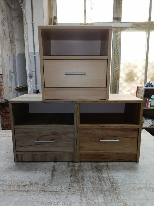 Тумби приліжкові.