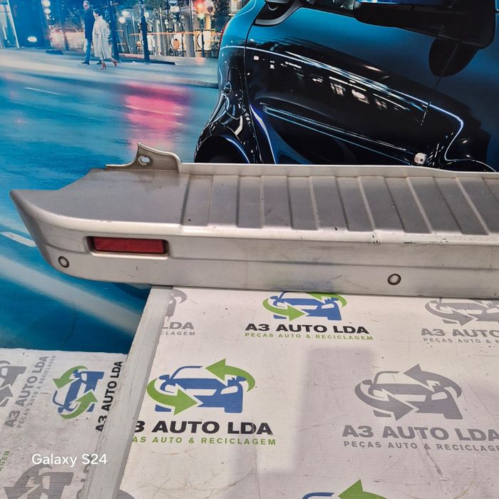 Para choque traseiro com sensores estacionamento Renault Fiat Opel