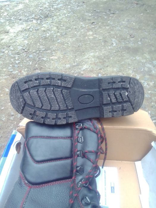 Продам ботинки робочие