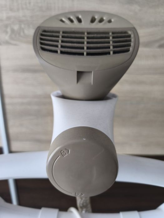 Parownica stojąca Philips GC576