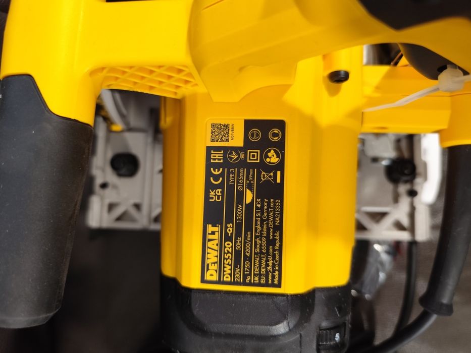 Пила дискова занурювальна мережева DeWALT DWS520KT