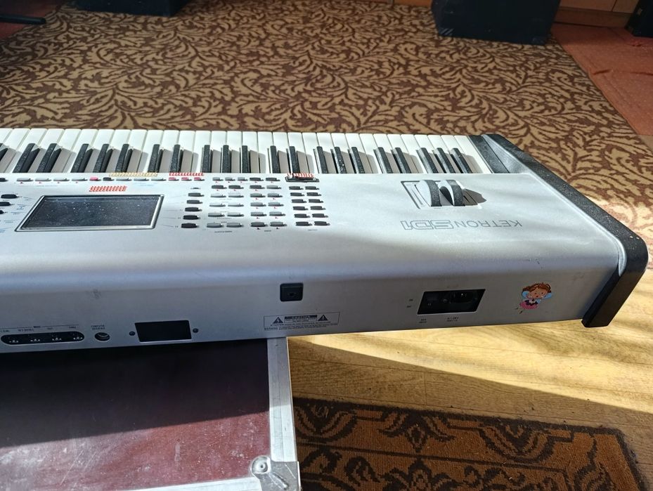 Keyboard ketron sd1