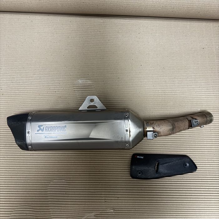 Escape akrapovic Tenere