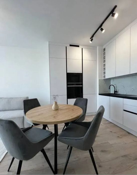 Варшава Польща продаж євро двушка