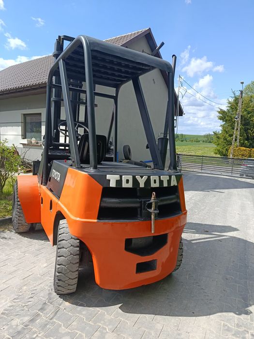 Wózek widłowy TOYOTA 6 TON DUZY