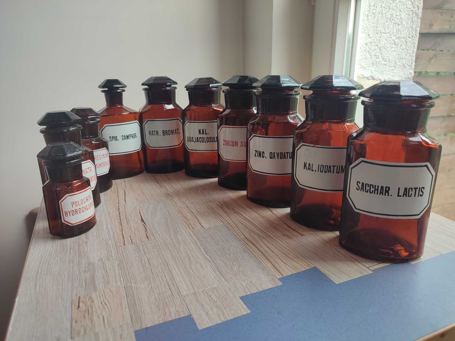 Stare Butelki Apteczne- Antyki, Kolekcjonerskie. Cena za szt.