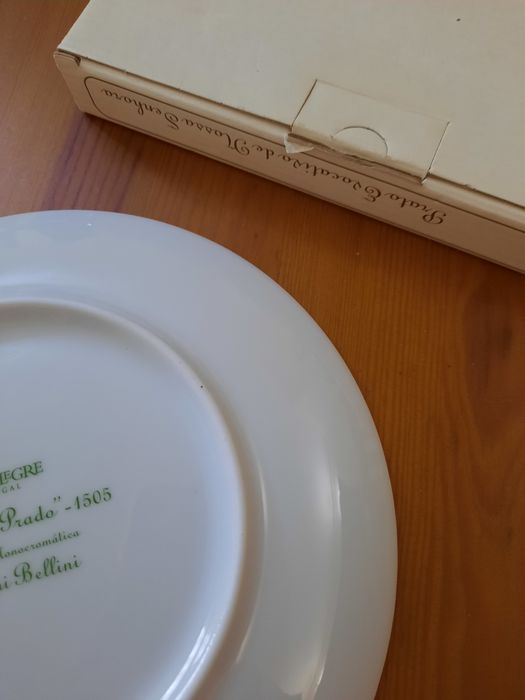 Prato evocativo de Nossa Senhora Vista Alegre