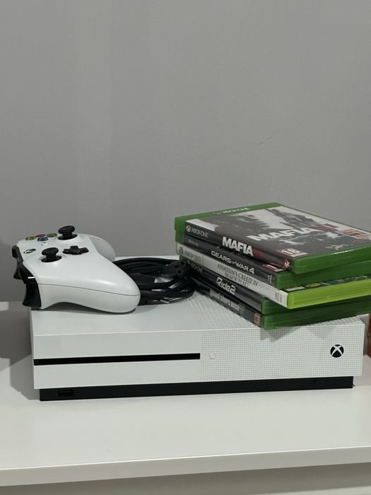 Xbox one S - 500GB + Jogos