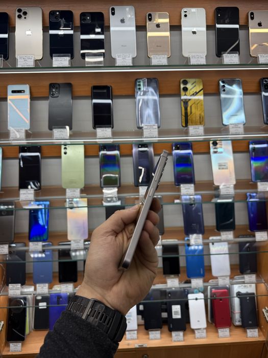 Samsung S25 12/128gb  10/10 гарний стан