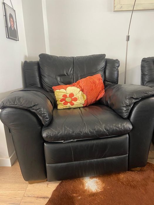 Sofá de Pele Preto- Divani