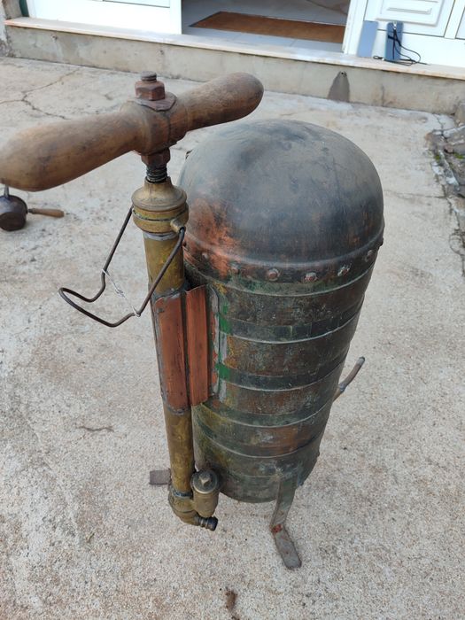 Pulverizador Manual Antigo em Cobre e Latão