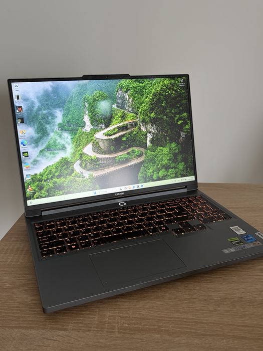 Laptop Lenovo LEGION 5 16IRX9 i7-14650HX/32GB/RTX 4070/512GB GWARANCJA