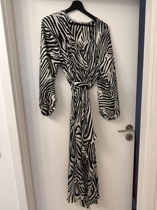 Sukienka zebra mango xs