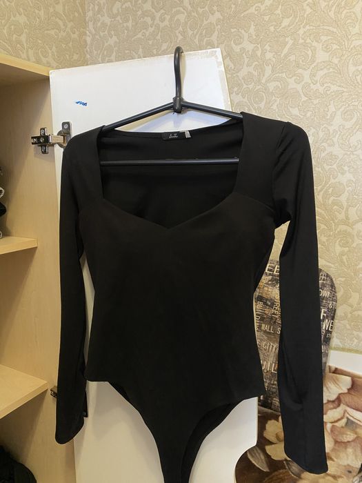 Жіноче боді з пуш-ап