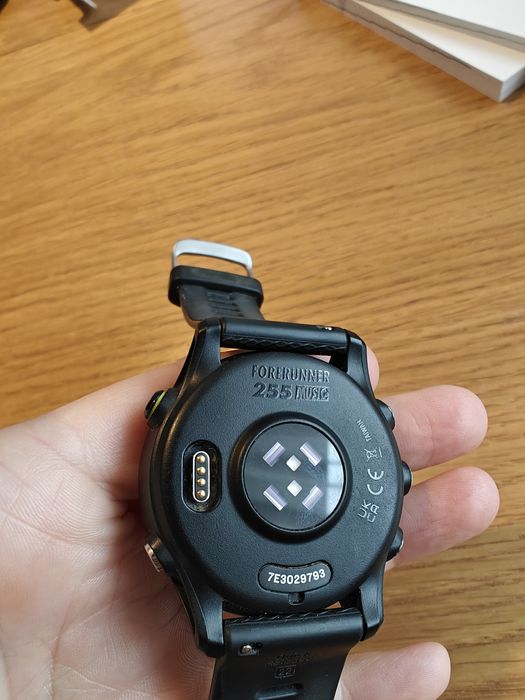 Garmin Forerunner 255 music