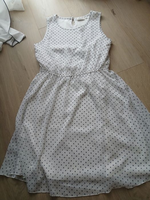 Sukienka biała 158 cm
