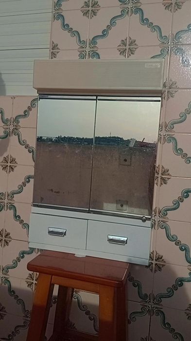 Vendo armário farmácia