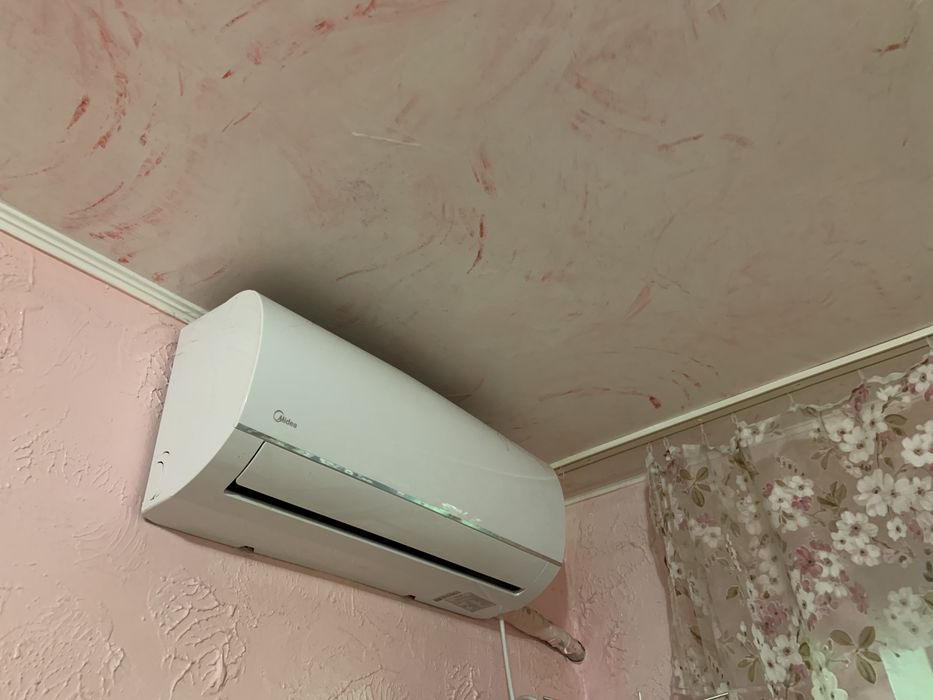 Кондиционер Midea