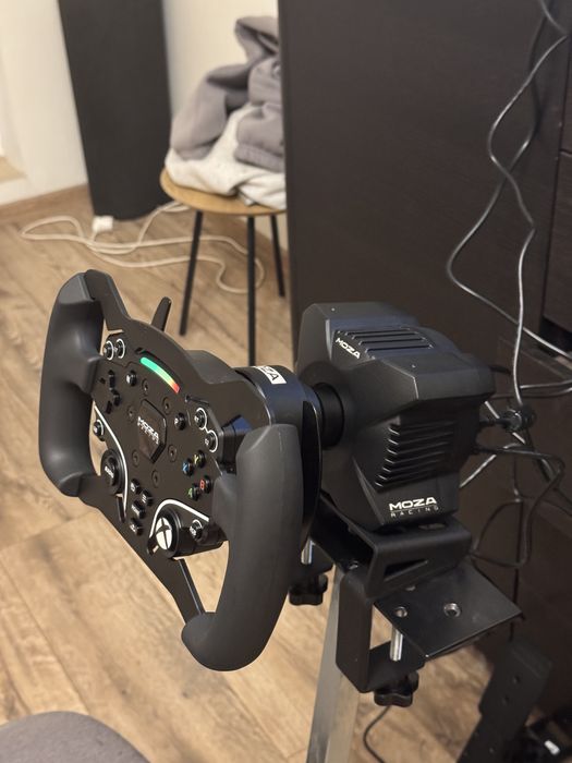 підставка для руля (moza, thrustmaster)