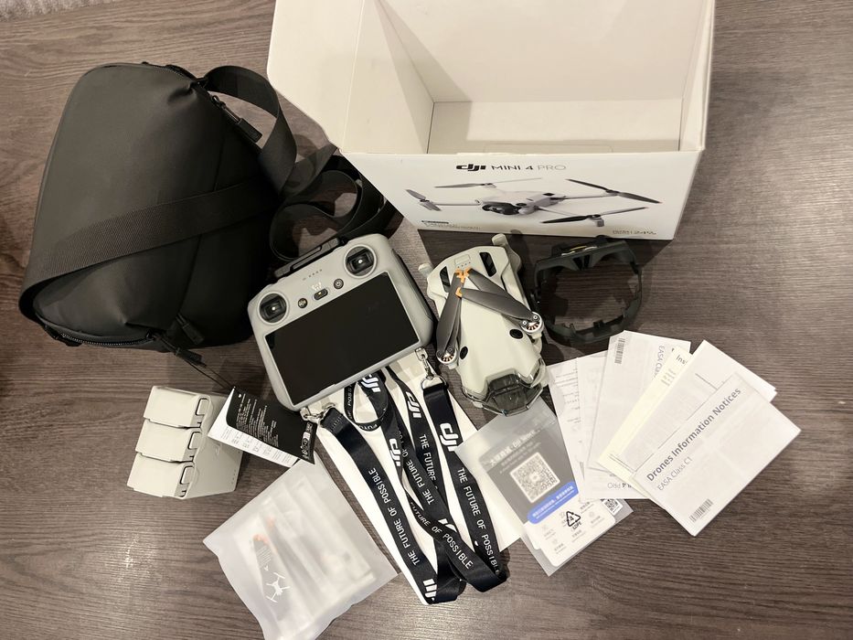 DJI Mini 4 Pro Flymore Combo - Garantia FNAC até Julho de 2028